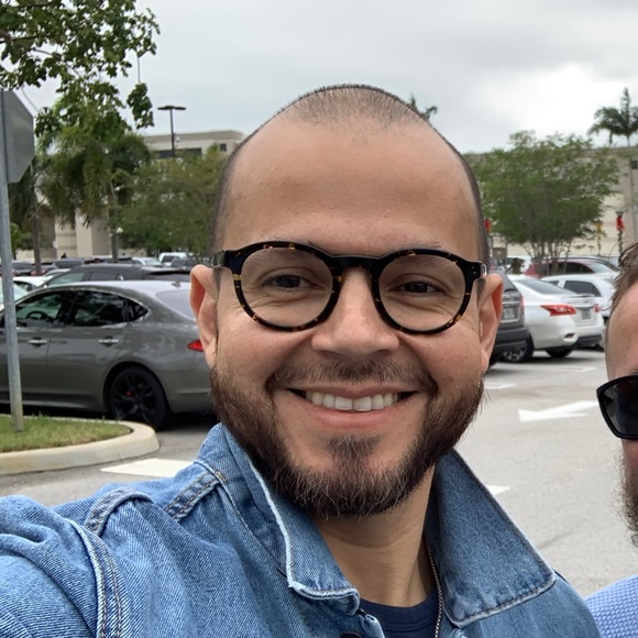 Meet your Posher, Cedric - Picture 1 of 1